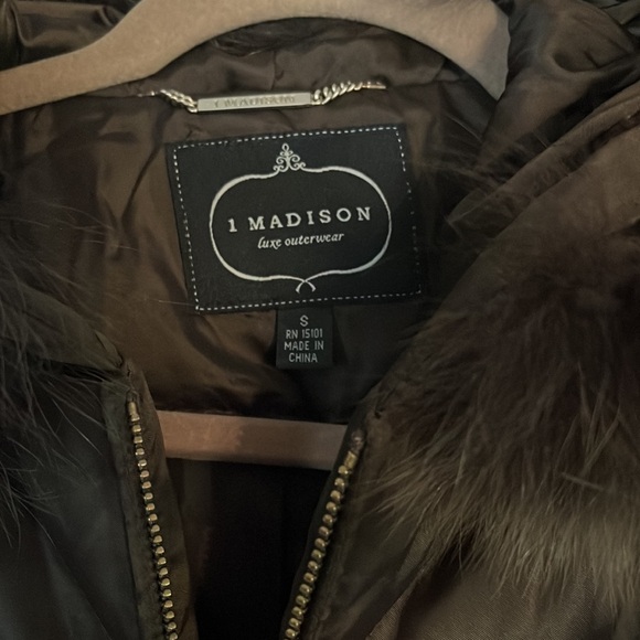 I Madison size small, women’s puffer coat - Picture 2 of 5